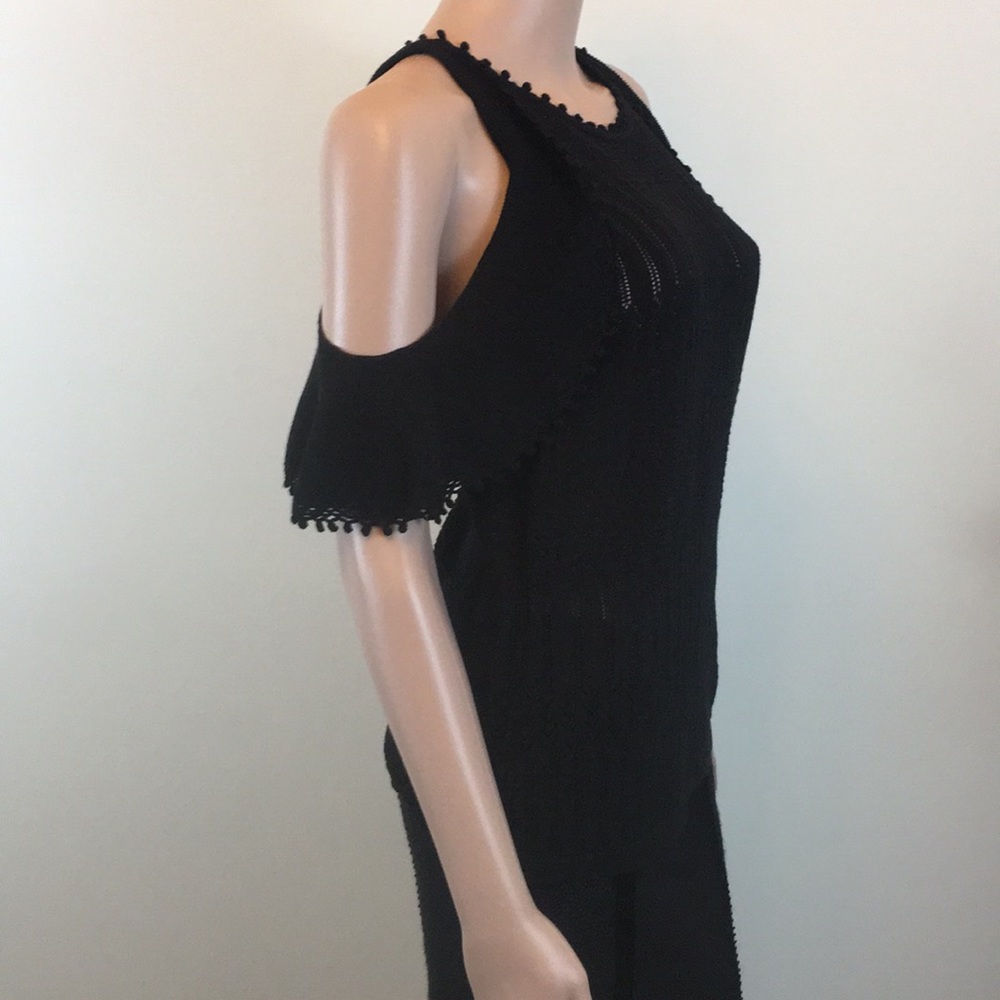 Gorgeous Jonathan Simkhai black crochet cold shoulder top - Picture 9 of 11